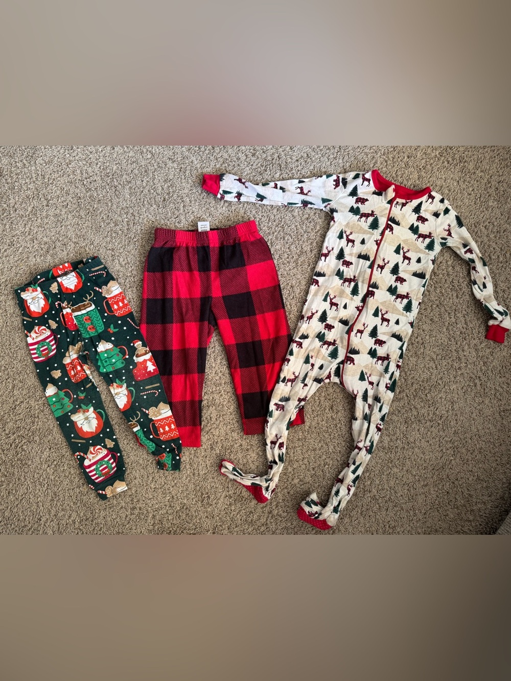 Lot of 3 PJ Place Christmas pajamas and pants boys size 2T